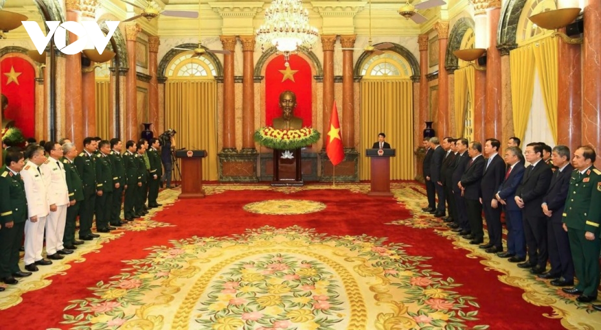 State President confers ranks of General and Senior Lieutenant General